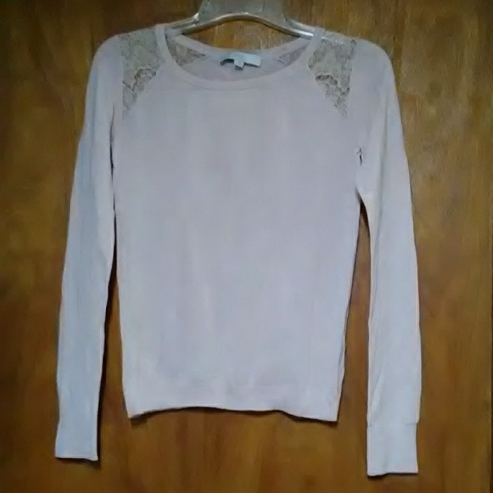 Long sleeve light sweater